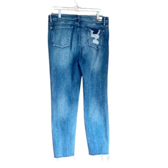 Judy Blue Distressed Back Pocket Raw Hem Jeans - Picture 3 of 6